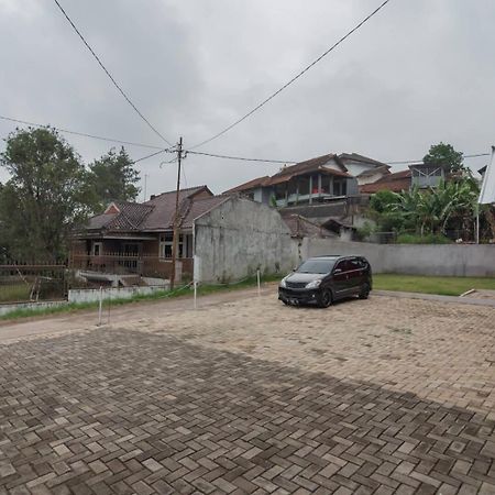 Reddoorz Plus Near Lembang Park & Zoo エクステリア 写真