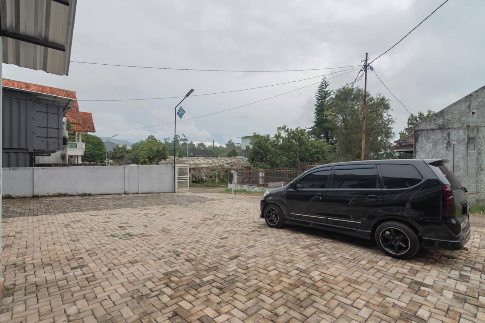 Reddoorz Plus Near Lembang Park & Zoo エクステリア 写真