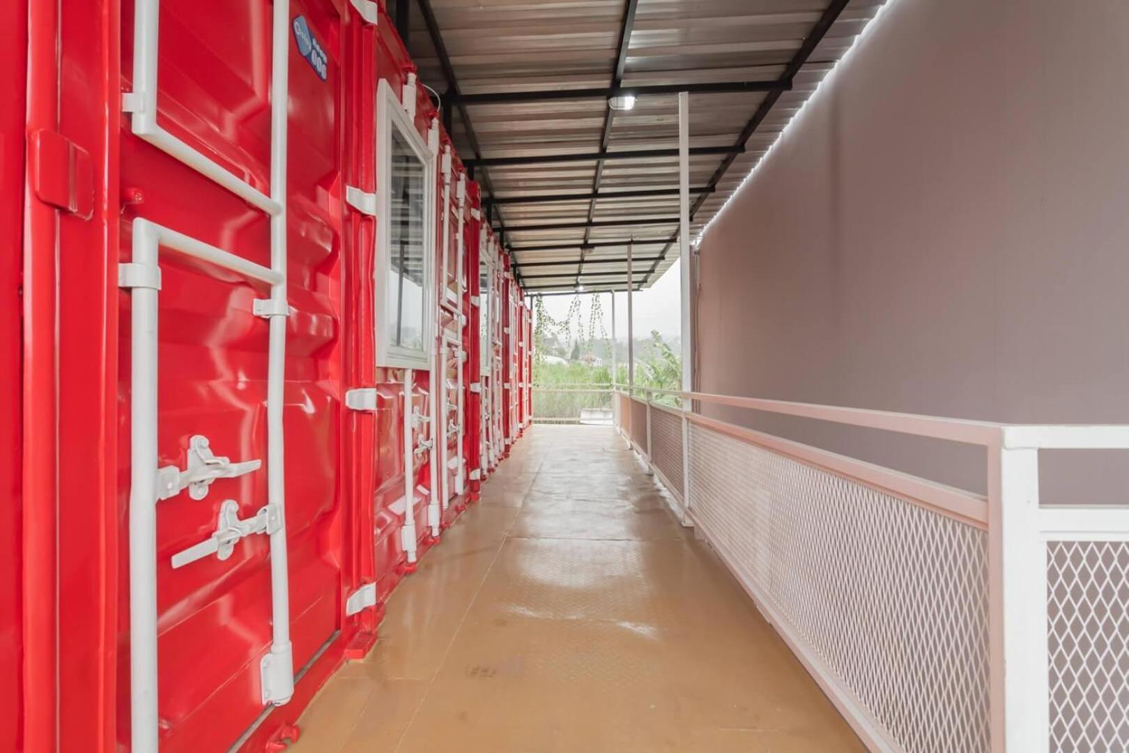 Reddoorz Plus Near Lembang Park & Zoo エクステリア 写真
